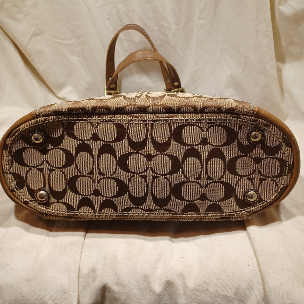 Coach gallery tote - Picture 8 of 15